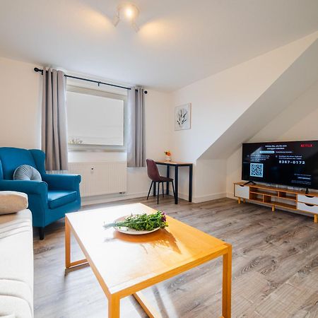 Zentrale Wohlfuehlwohnung - Ideal Fuer Ihren Urlaub Oder Die Geschaeftsreise Magdeburg Luaran gambar