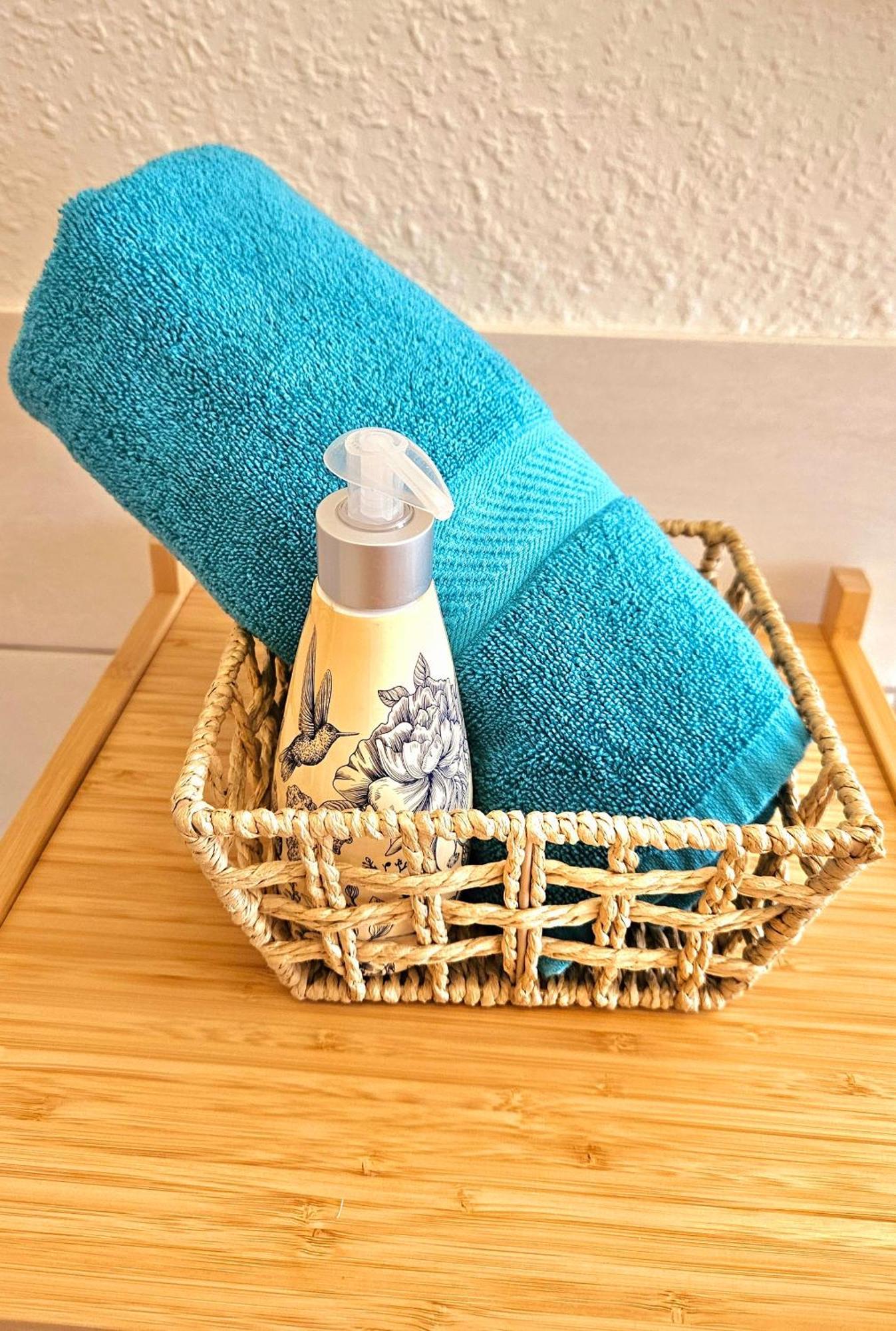 Zentrale Wohlfuehlwohnung - Ideal Fuer Ihren Urlaub Oder Die Geschaeftsreise Magdeburg Luaran gambar