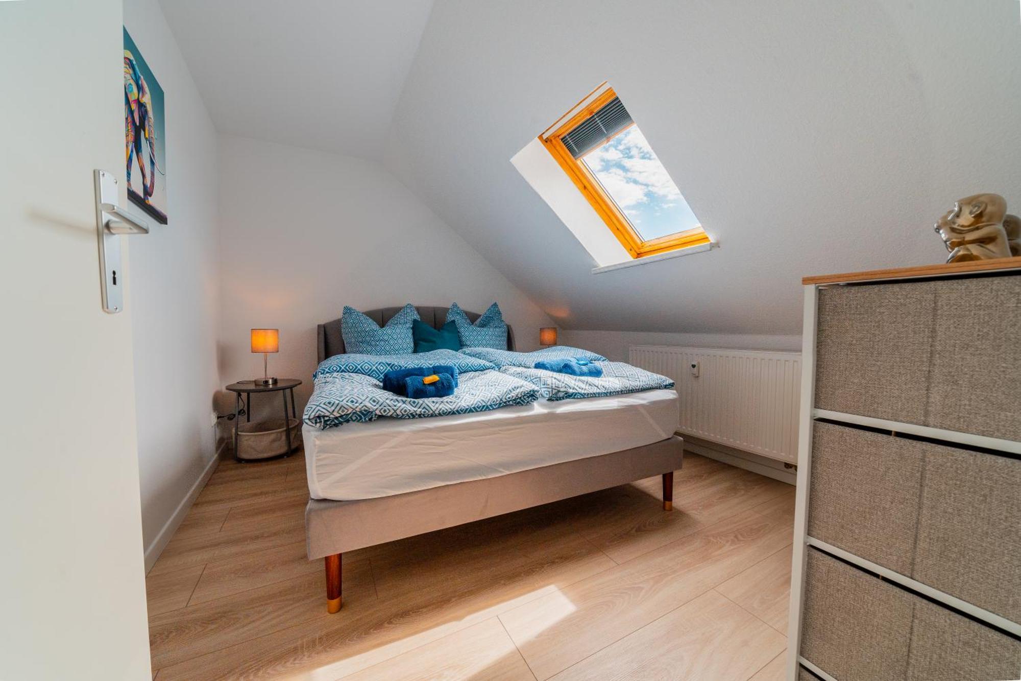 Zentrale Wohlfuehlwohnung - Ideal Fuer Ihren Urlaub Oder Die Geschaeftsreise Magdeburg Luaran gambar